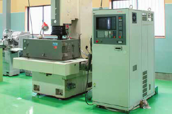 放電加工機 放電加工機